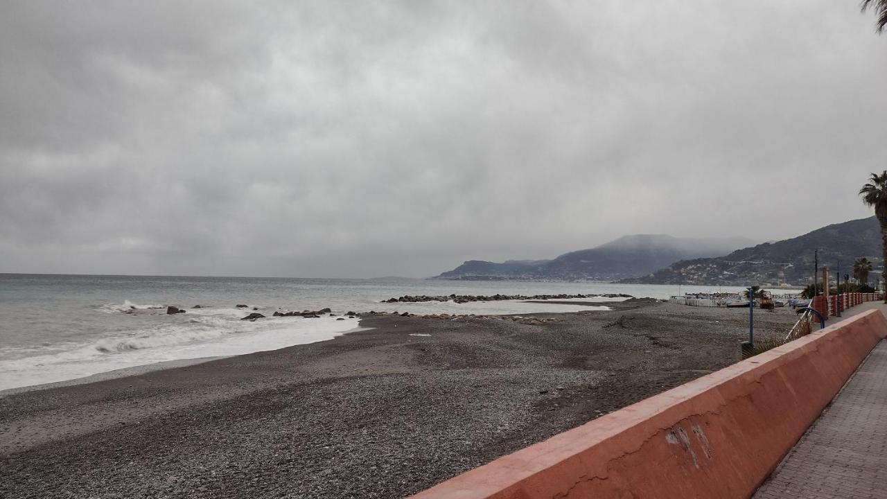 Appartamento Mama Monolocale Terrazzo Vista Mare Ventimiglia Zewnętrze zdjęcie
